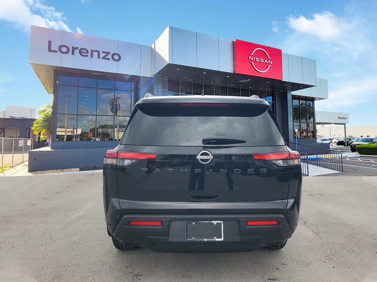 Certified 2025 Nissan Pathfinder SV w/ Black Appearance Package FWD image 6