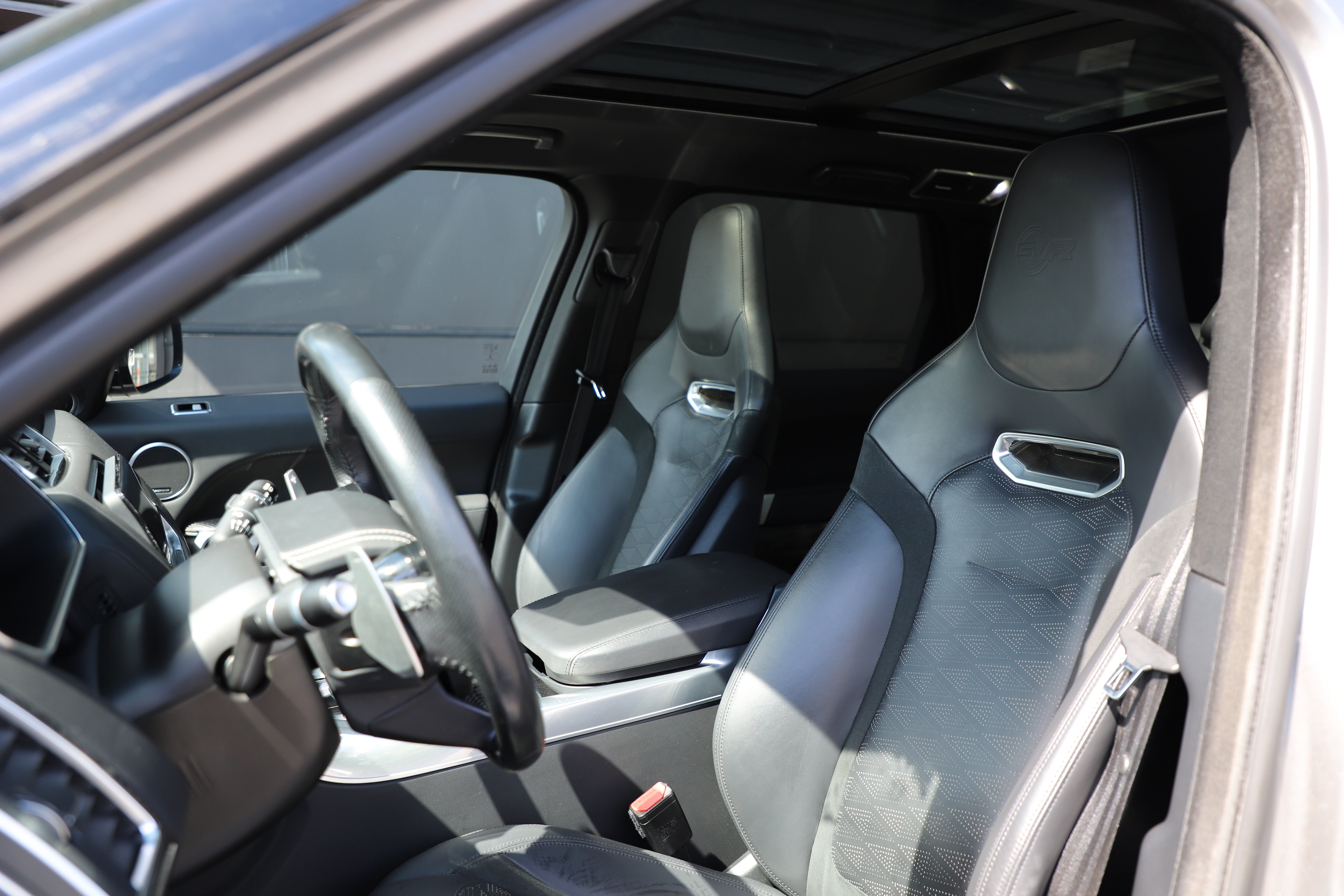 Certified 2022 Land Rover Range Rover Sport SVR AWD/4WD image 17