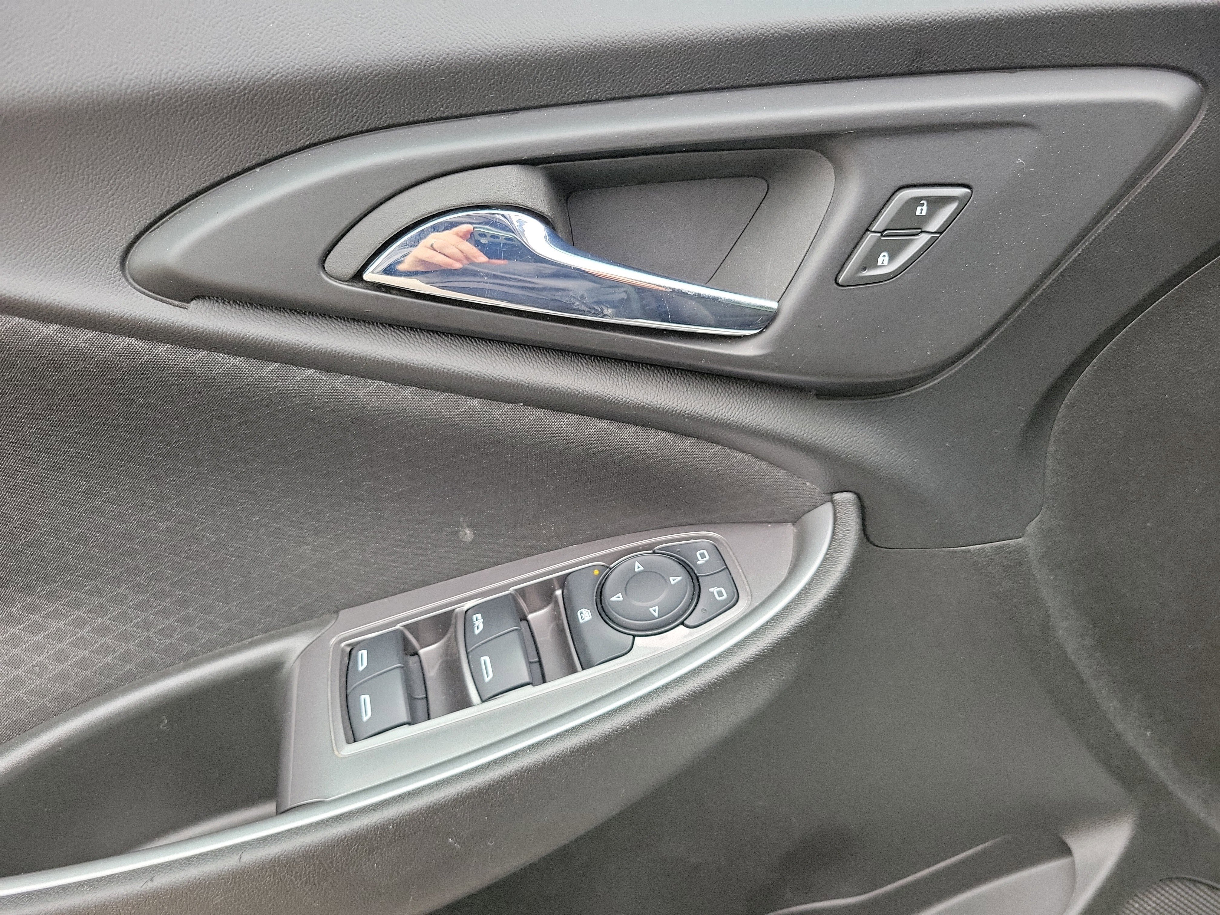 Used 2023 Chevrolet Malibu LT FWD image 24