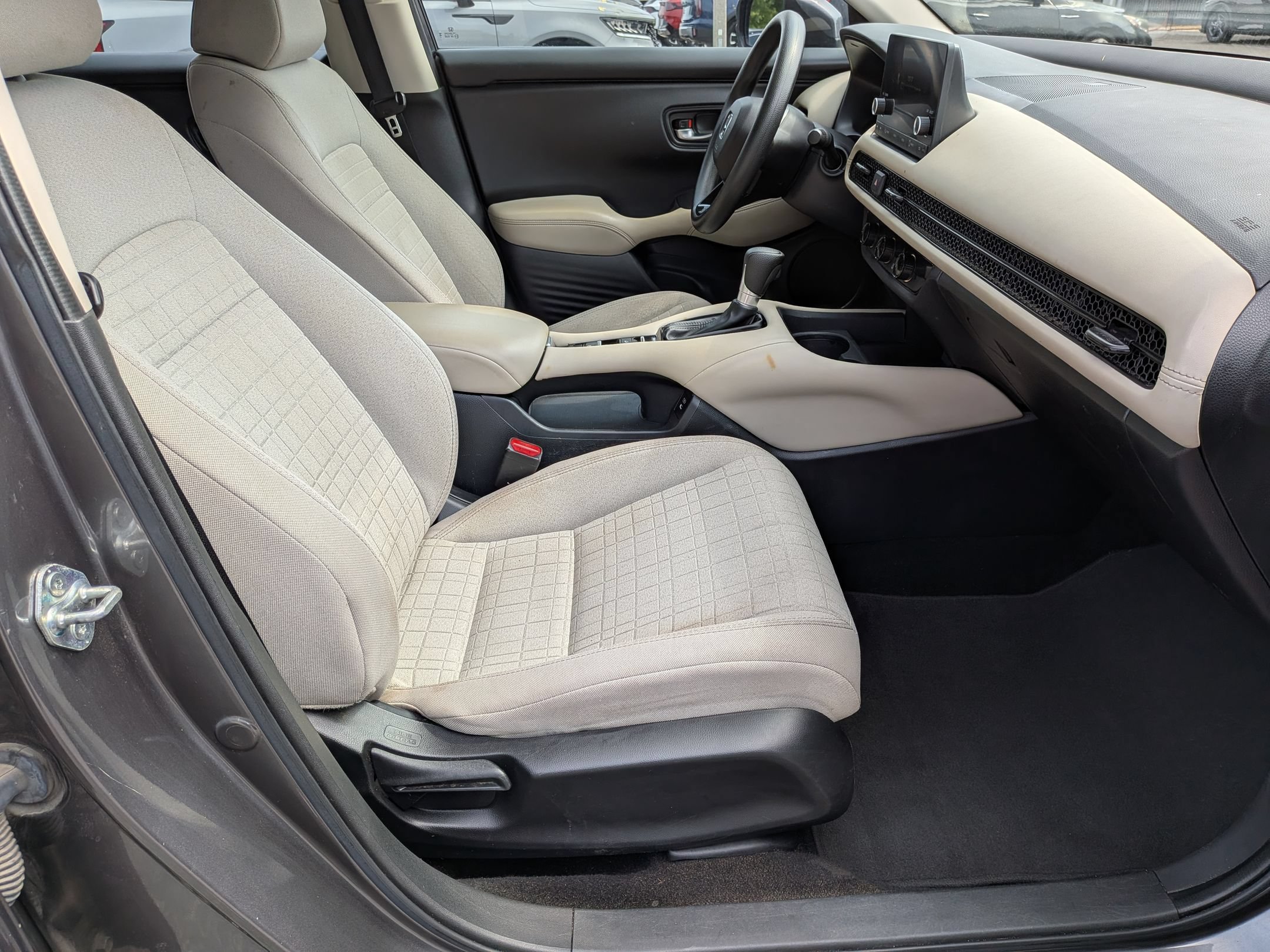 Used 2024 Honda HR-V LX image 35
