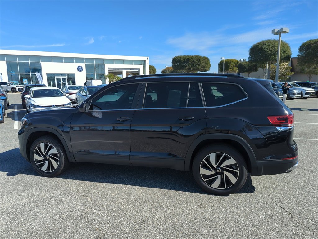 Used 2025 Volkswagen Atlas SE image 10