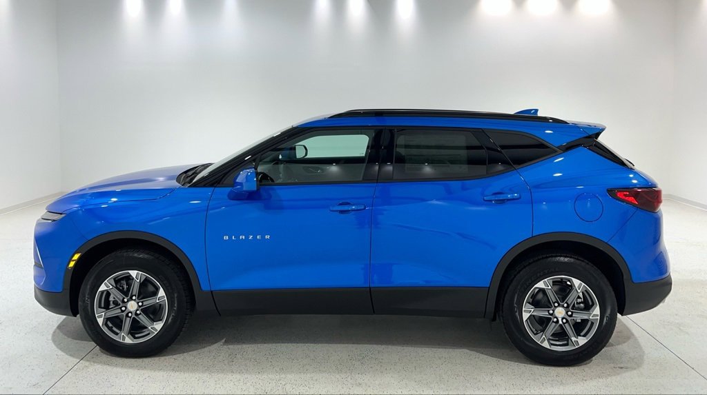 New 2026 Chevrolet Blazer LT w/ Convenience Package image 2