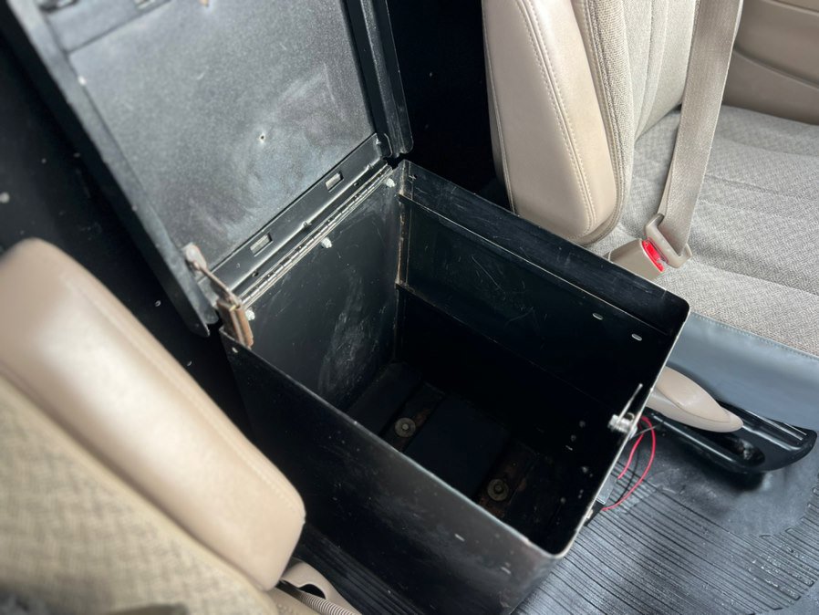 Used 2009 Chevrolet Express 1500 image 17