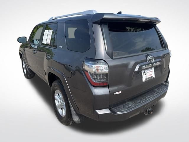 Used 2017 Toyota 4Runner SR5 image 3