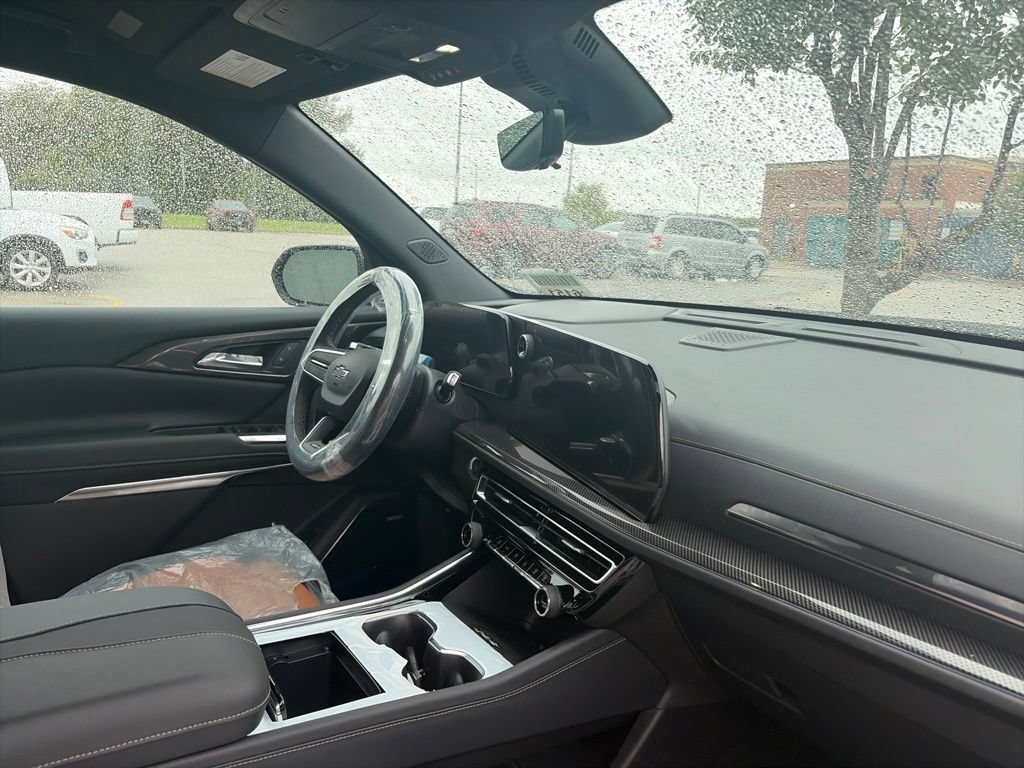 New 2027 Chevrolet Traverse Z71 w/ Enhanced Driving Package AWD/4WD image 8