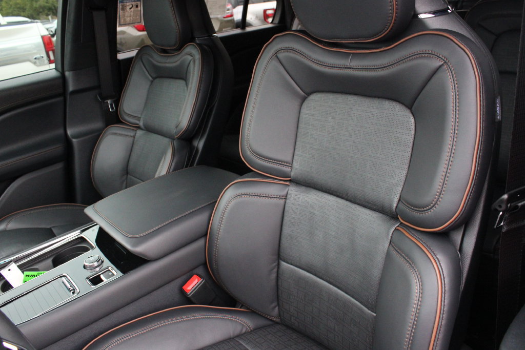 New 2027 Lincoln Aviator Black Label w/ Dynamic Handling Package AWD/4WD image 6