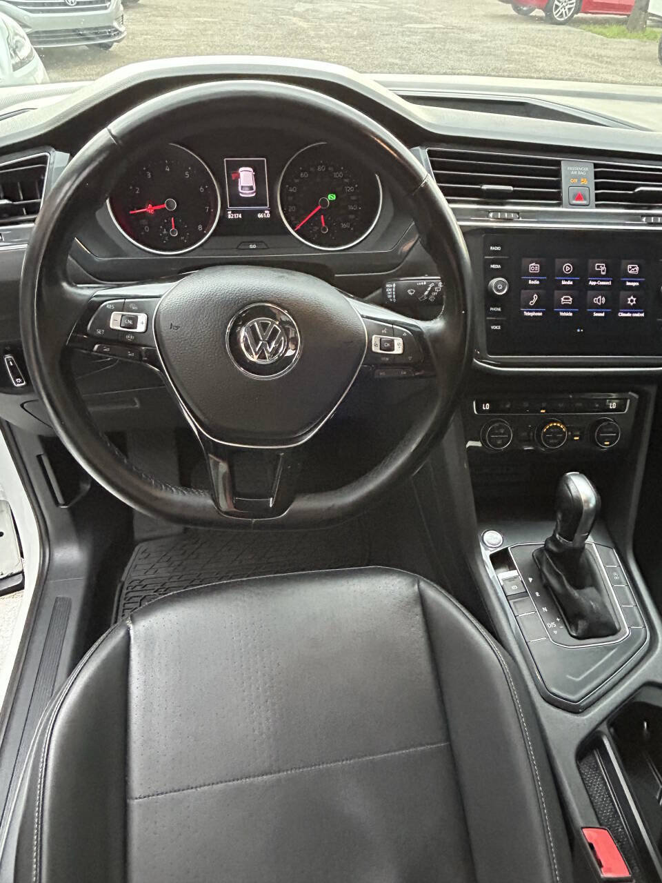 Used 2019 Volkswagen Tiguan SE FWD image 11