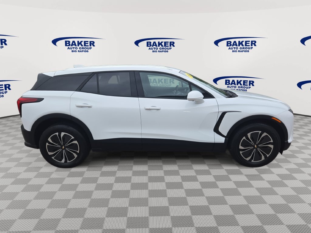 Used 2024 Chevrolet Blazer EV LT AWD/4WD image 2