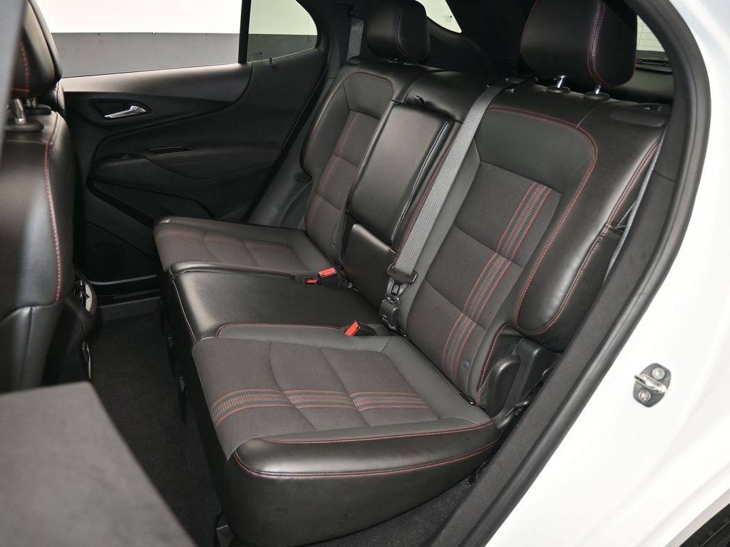 Used 2022 Chevrolet Equinox RS w/ Infotainment Package image 39