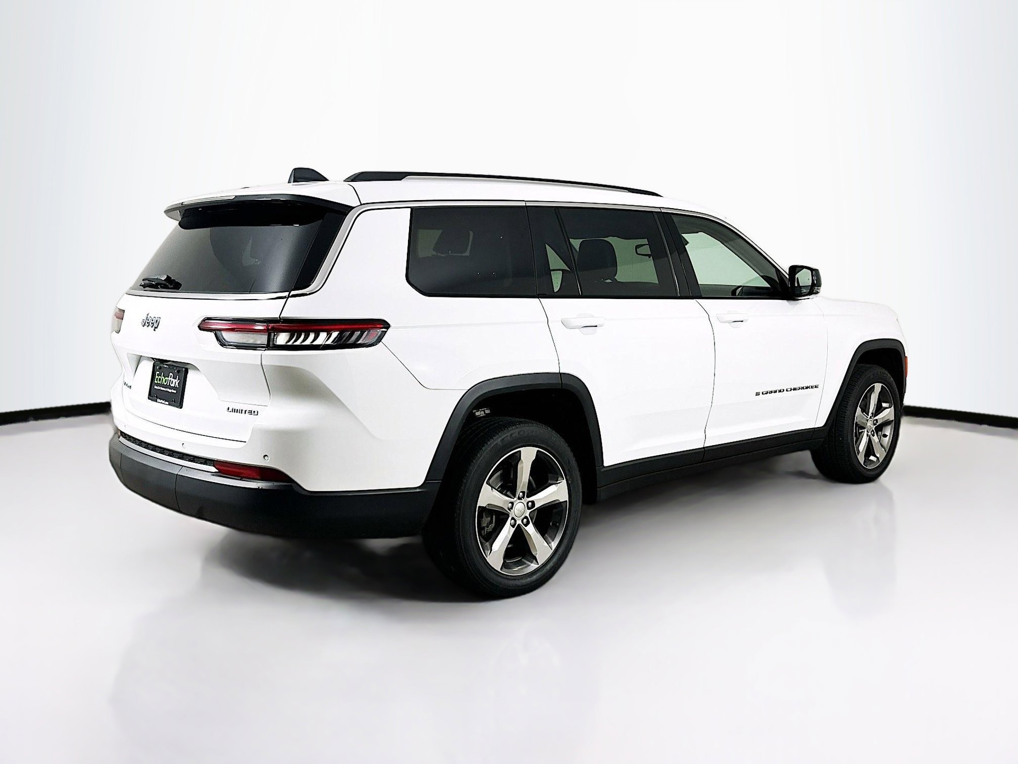 Used 2022 Jeep Grand Cherokee L Limited AWD/4WD image 9