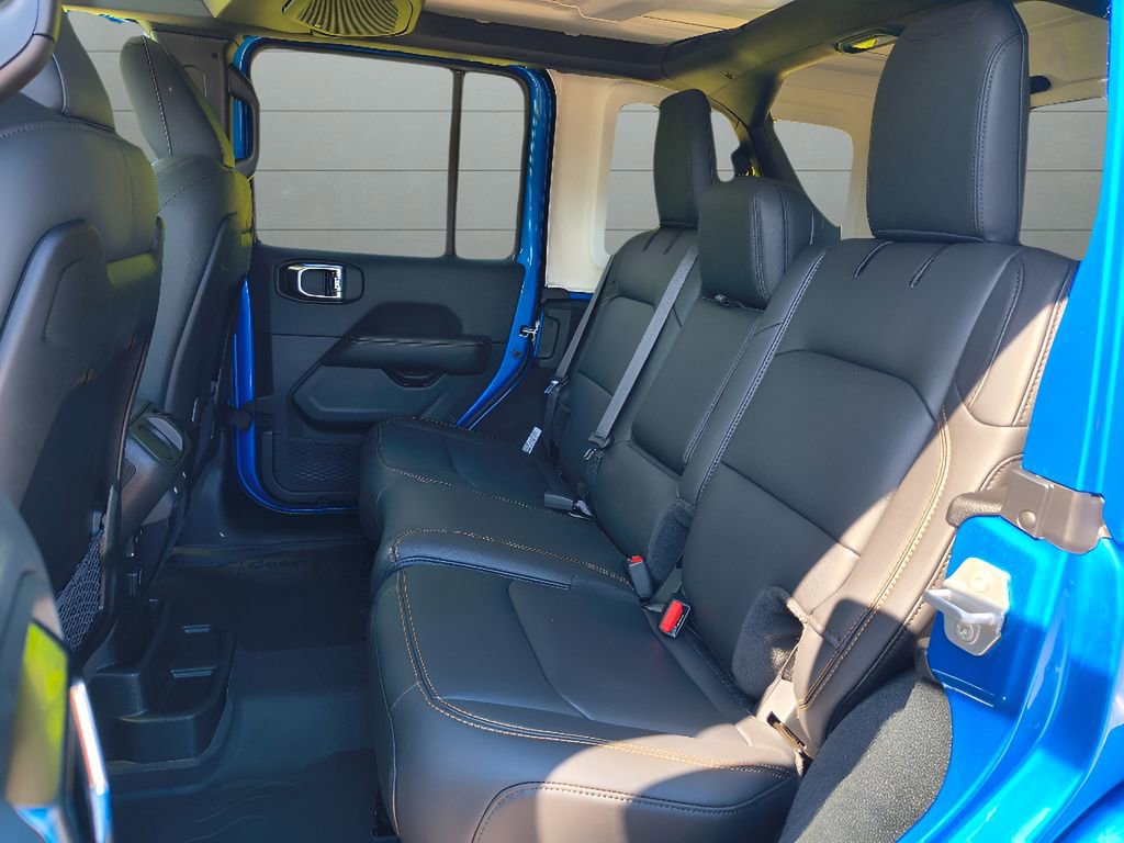 New 2025 Jeep Wrangler Sahara image 25