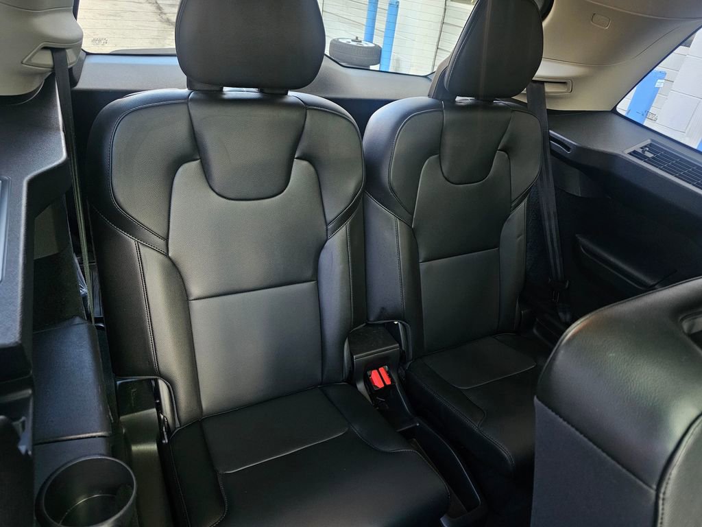 Used 2021 Volvo XC90 T5 Momentum w/ Climate Package image 20