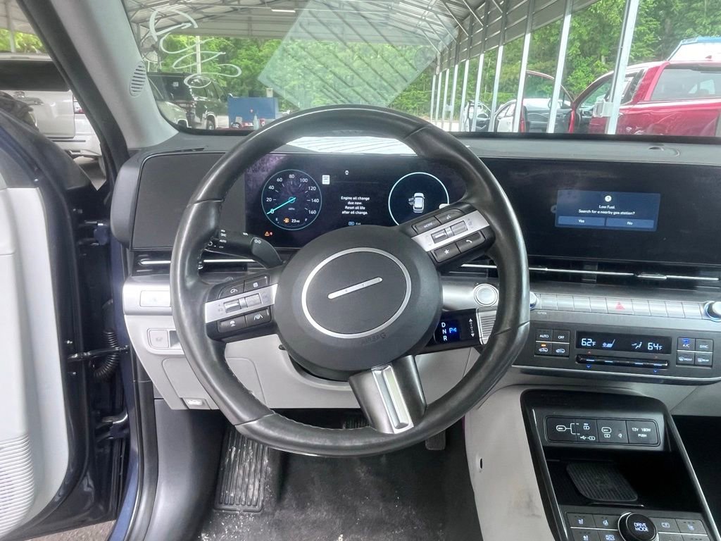 Used 2024 Hyundai Kona Limited FWD image 10