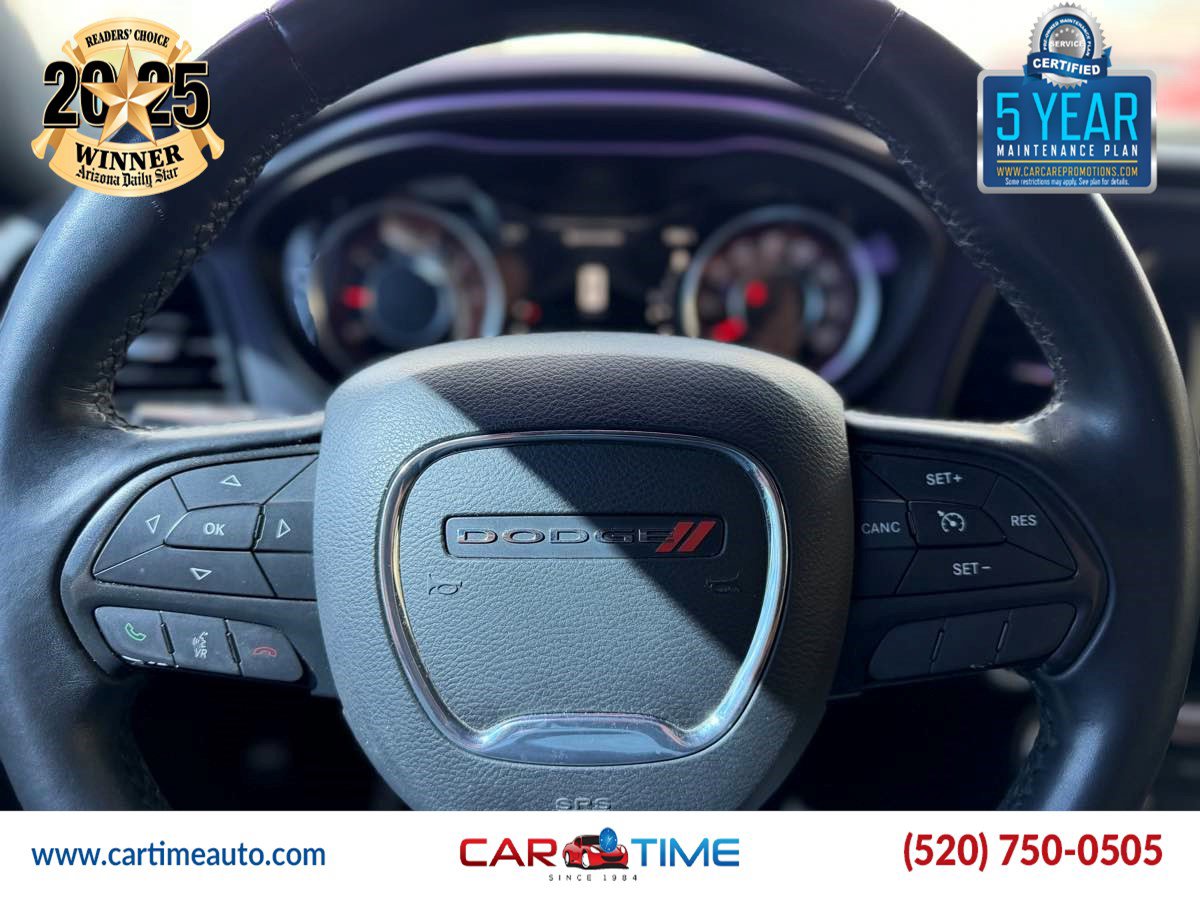 Used 2016 Dodge Challenger SXT RWD image 8