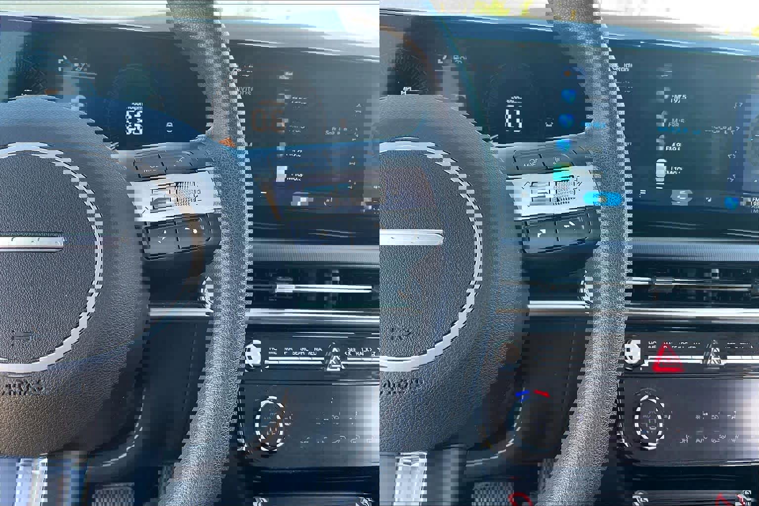 Used 2025 Hyundai Tucson SEL image 25