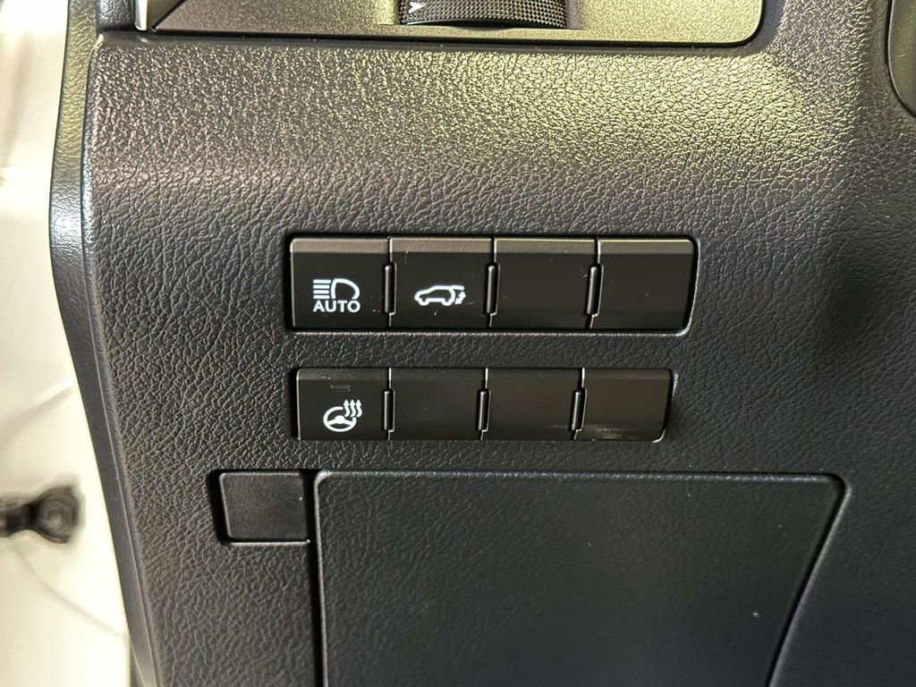 Used 2022 Lexus RX 350L Premium w/ Premium Package AWD/4WD image 20