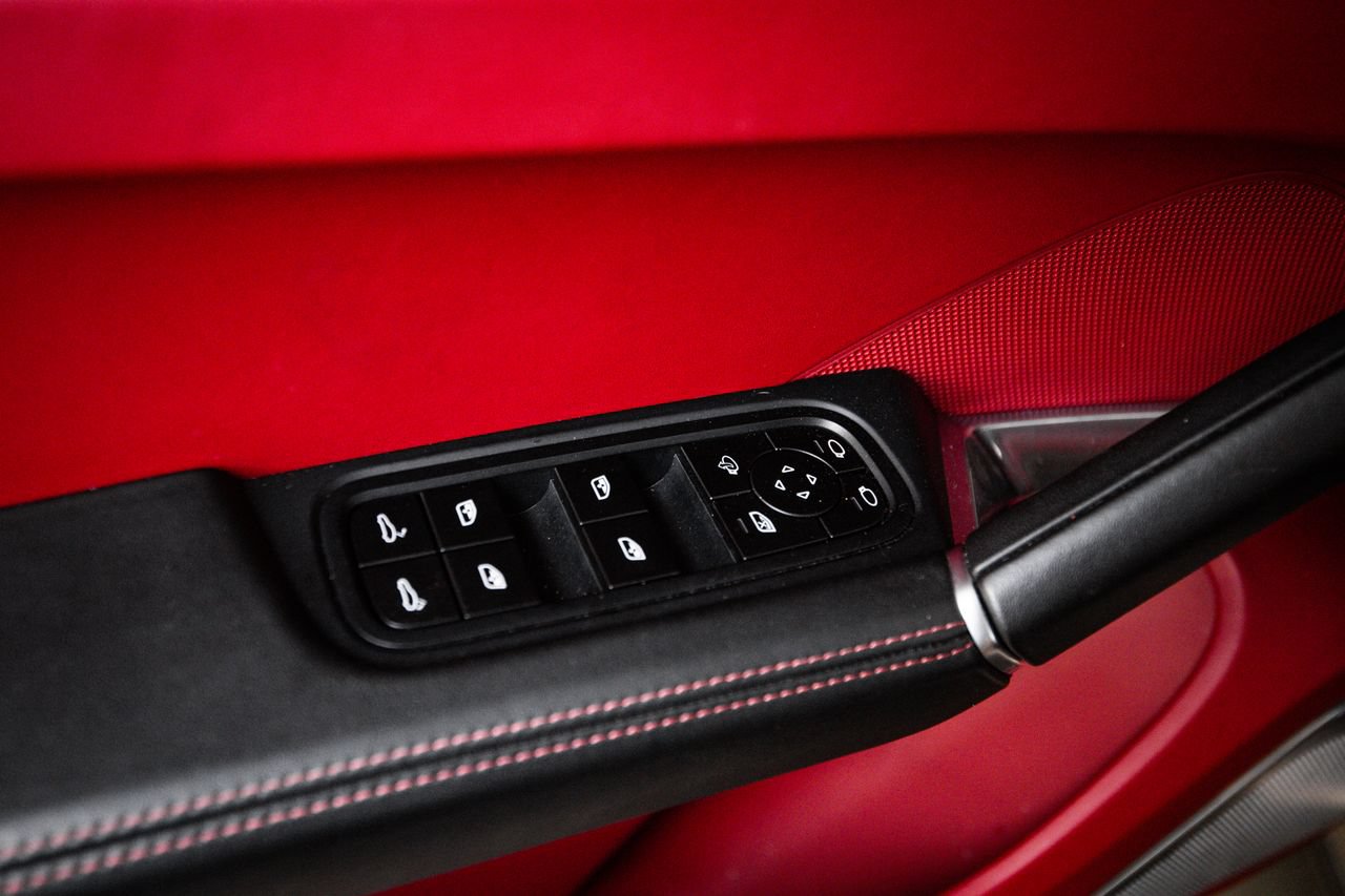 Certified 2022 Porsche Cayenne Turbo AWD/4WD image 22