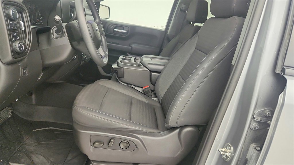 Used 2024 Chevrolet Silverado 1500 Custom Trail Boss w/ LPO, Dark Essentials Package image 17