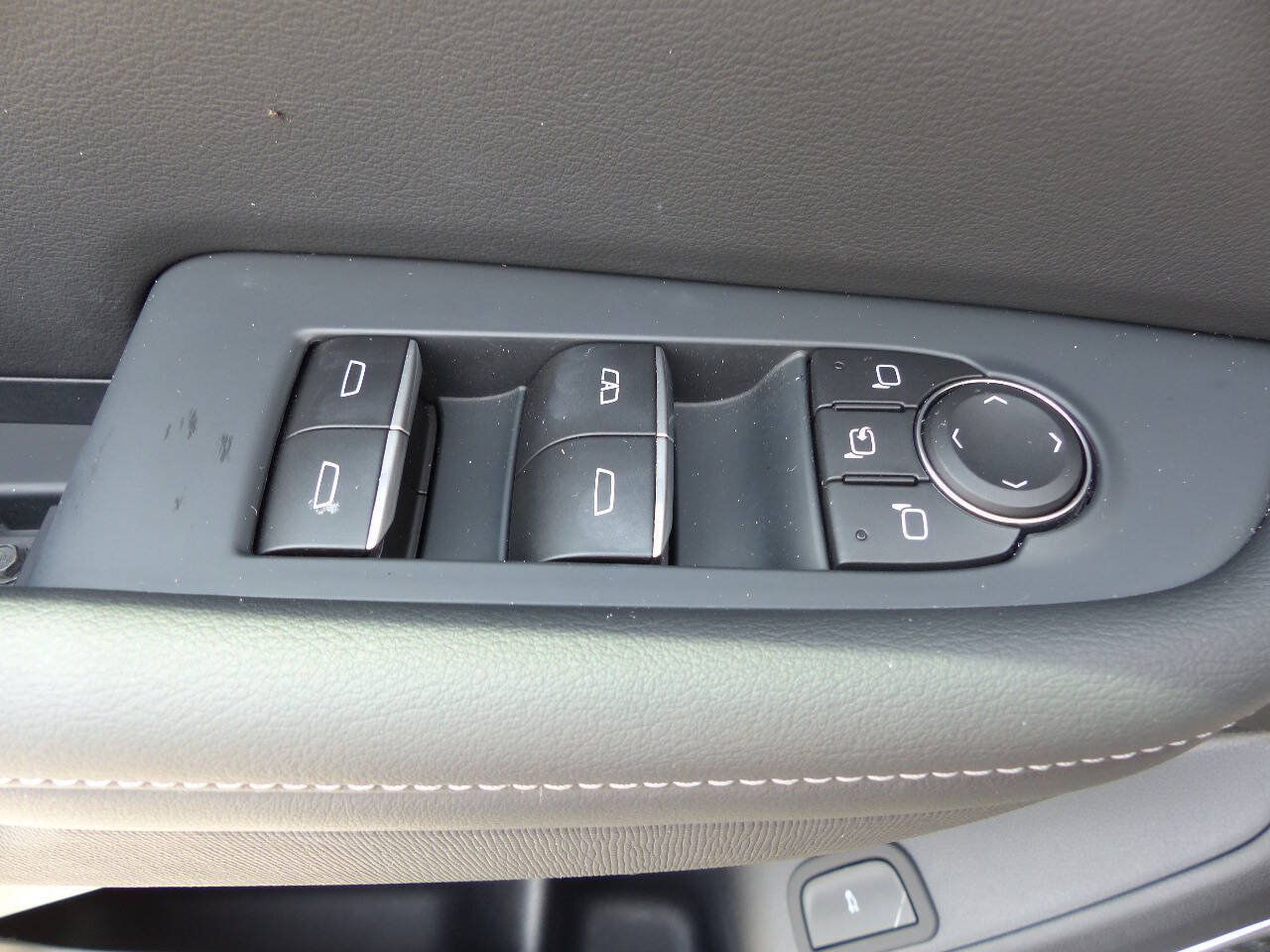 Used 2026 Buick Enclave Sport Touring w/ Power Package AWD/4WD image 20