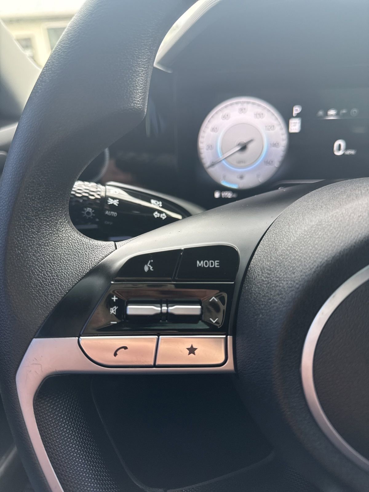 Used 2024 Hyundai Elantra SEL image 12