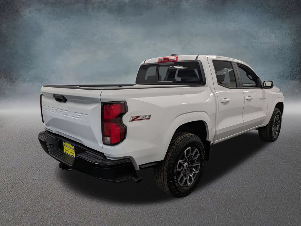 Used 2024 Chevrolet Colorado Z71 AWD/4WD image 4
