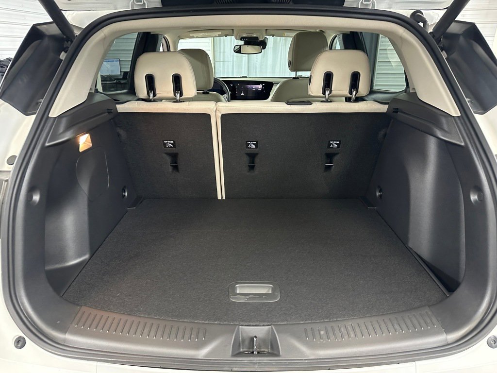 Certified 2024 Buick Encore GX Avenir w/ Avenir Convenience Package image 25