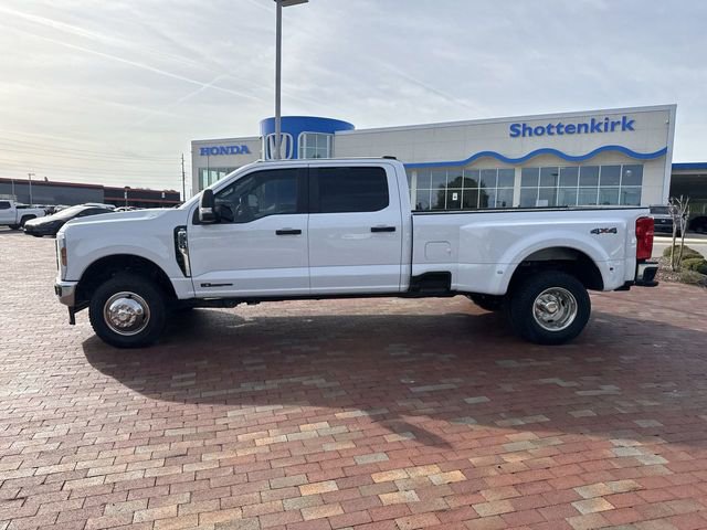 Used 2024 Ford F350 XL w/ XL Chrome Package image 3