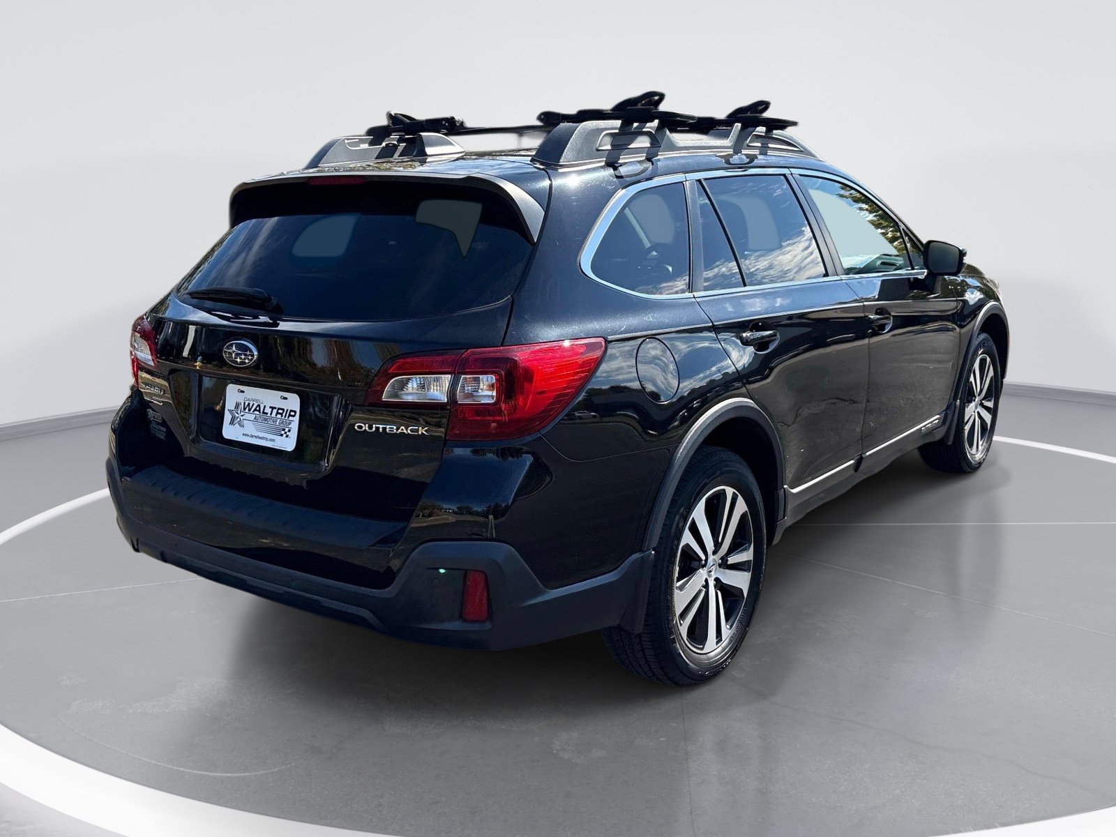 Used 2018 Subaru Outback 2.5i Limited AWD/4WD image 8