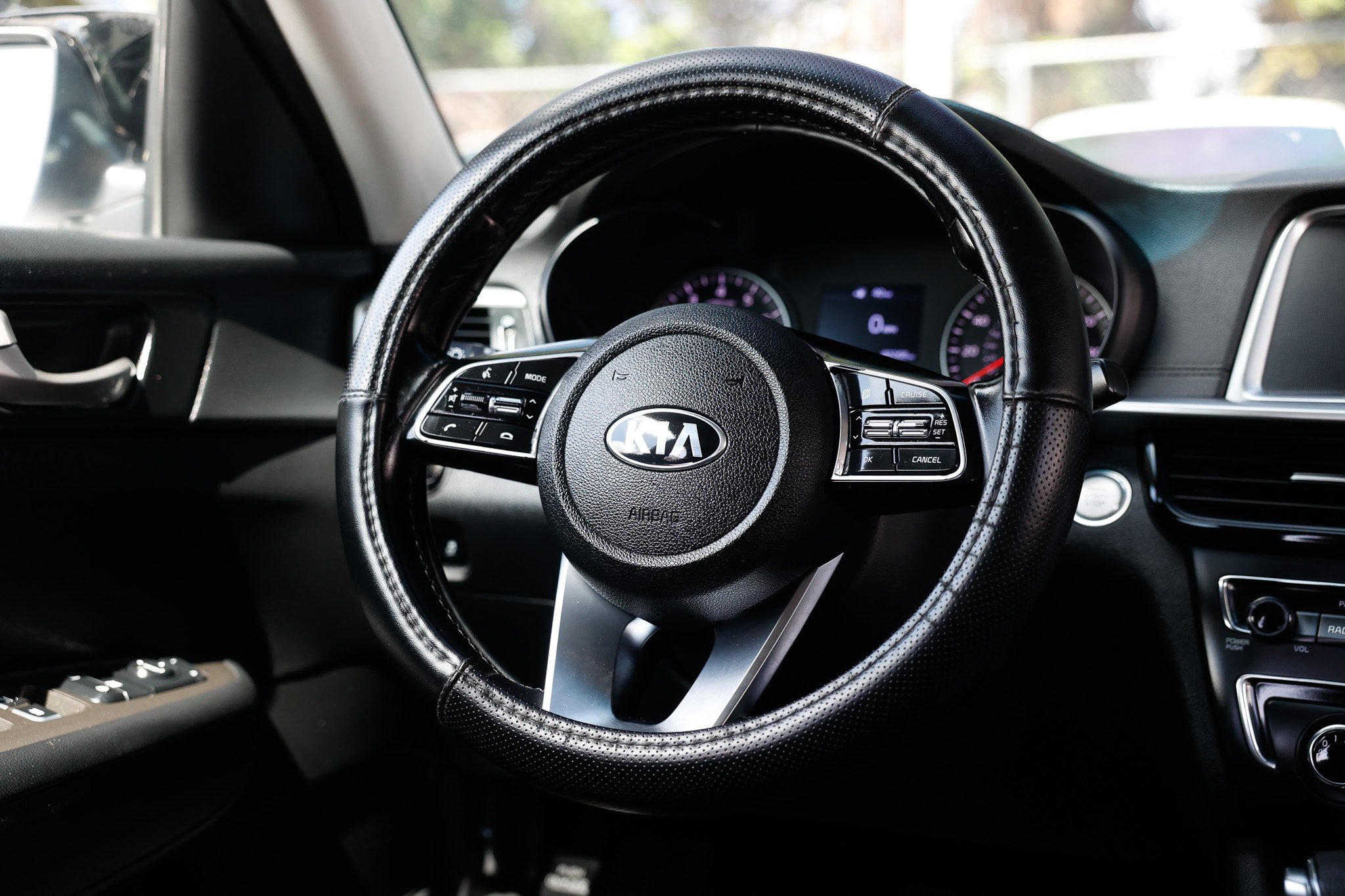 Used 2020 Kia Optima SE FWD image 32