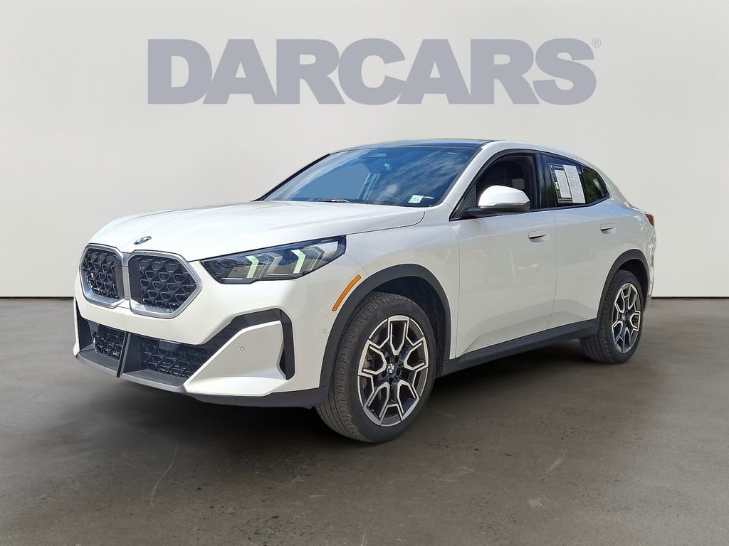 Used 2025 BMW X2 xDrive28i image 3