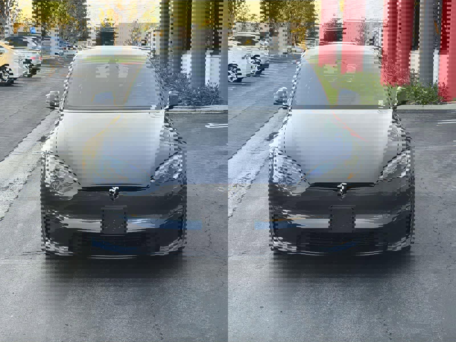 Used 2025 Tesla Model S image 2