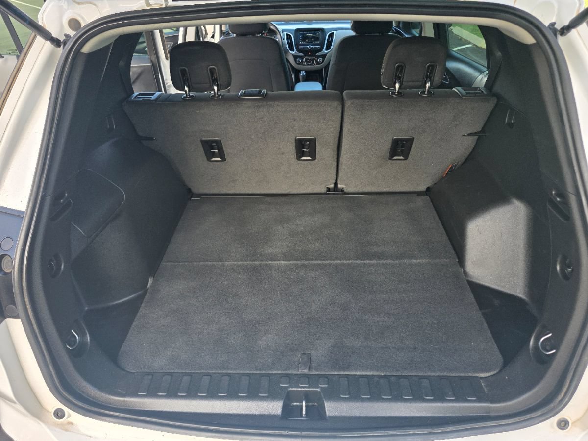 Used 2019 Chevrolet Equinox LS AWD/4WD image 40