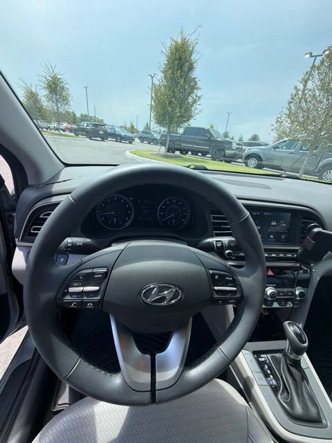 Used 2020 Hyundai Elantra Limited FWD image 8