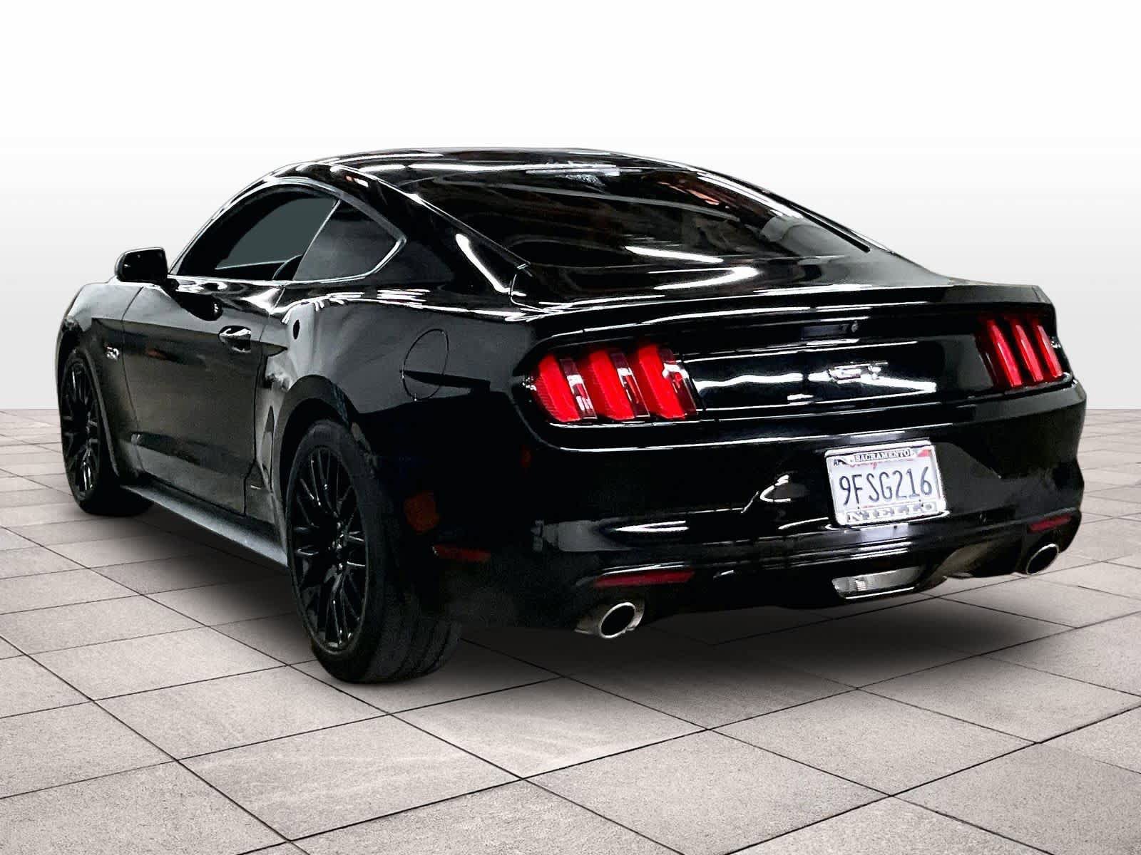 Used 2017 Ford Mustang GT w/ GT Performance Package RWD image 14