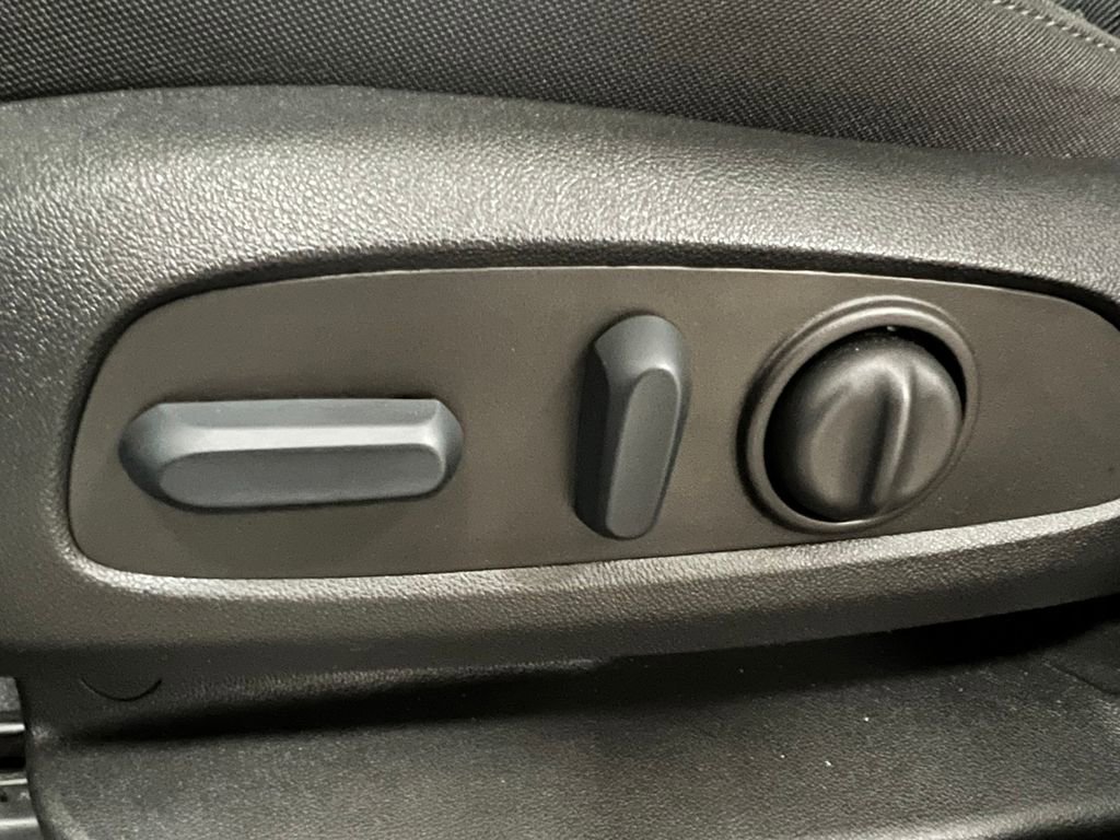 Used 2022 Chevrolet Blazer LT image 12