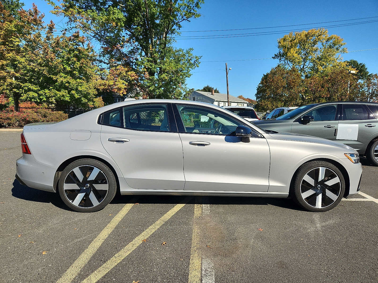 Certified 2024 Volvo S60 T8 Plus AWD/4WD image 7