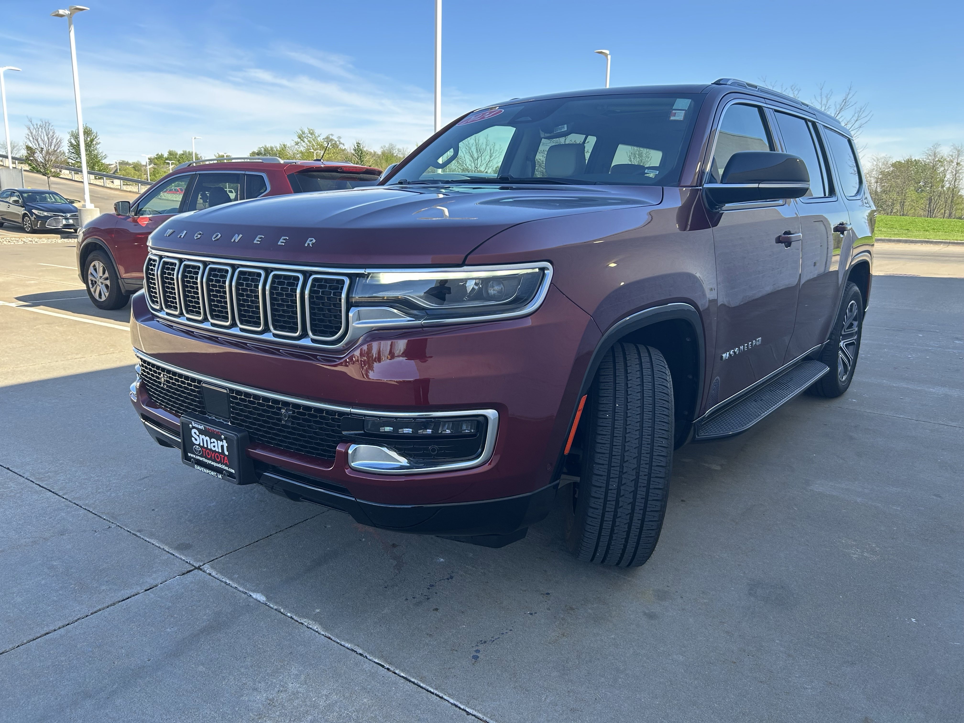Used 2024 Jeep Wagoneer 4WD w/ Premium Group I image 3