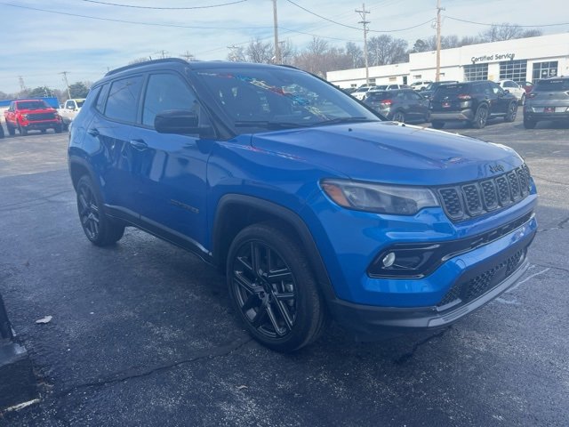 Used 2026 Jeep Compass Limited image 3