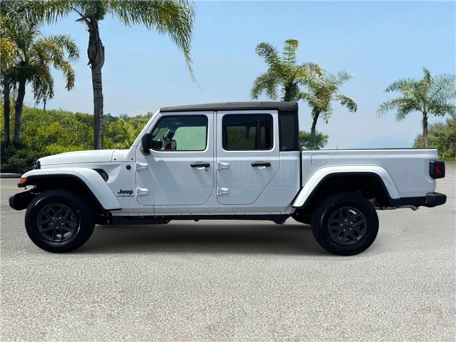 New 2026 Jeep Gladiator Sport AWD/4WD image 2
