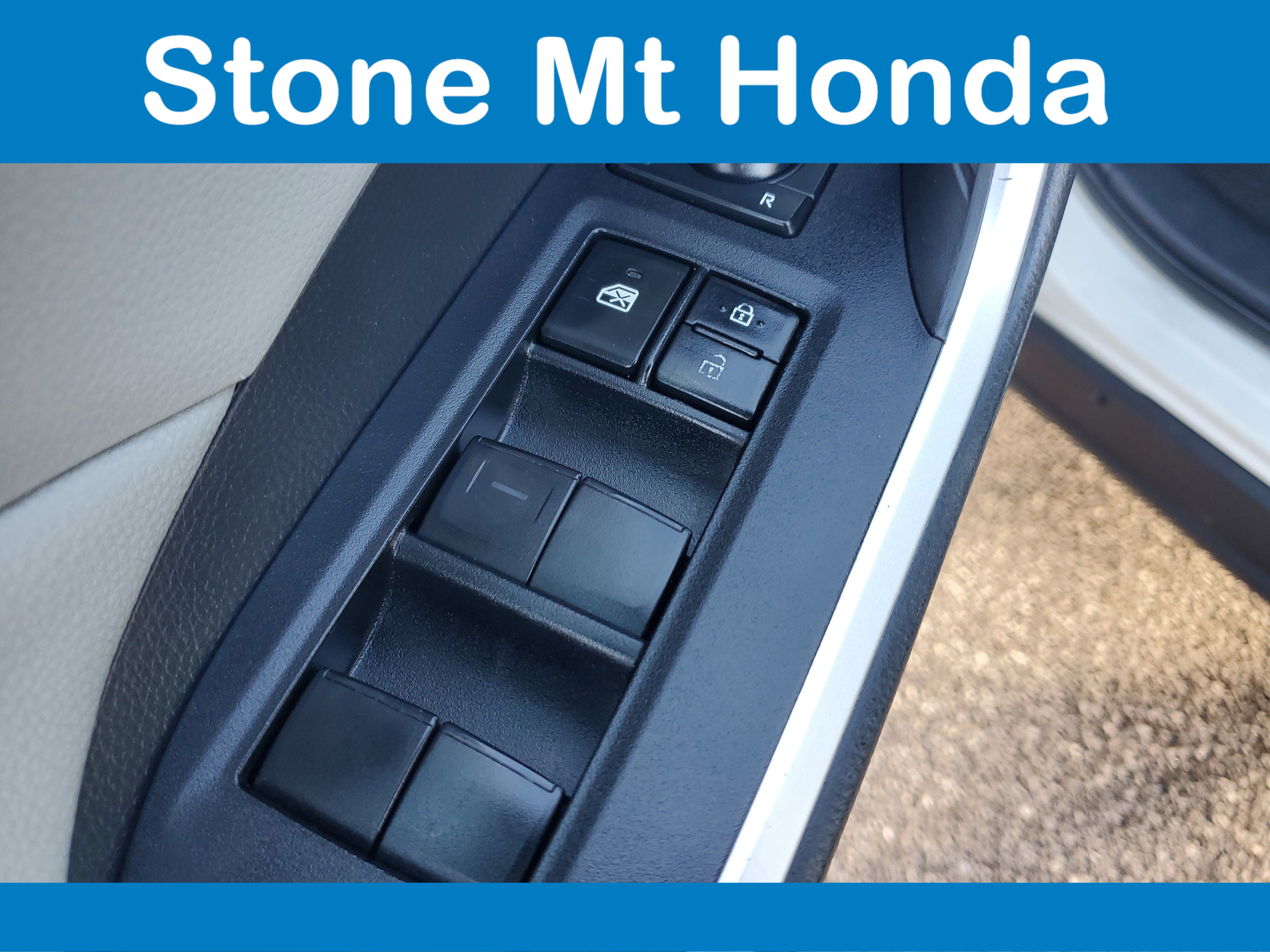 Used 2021 Toyota RAV4 XLE image 21