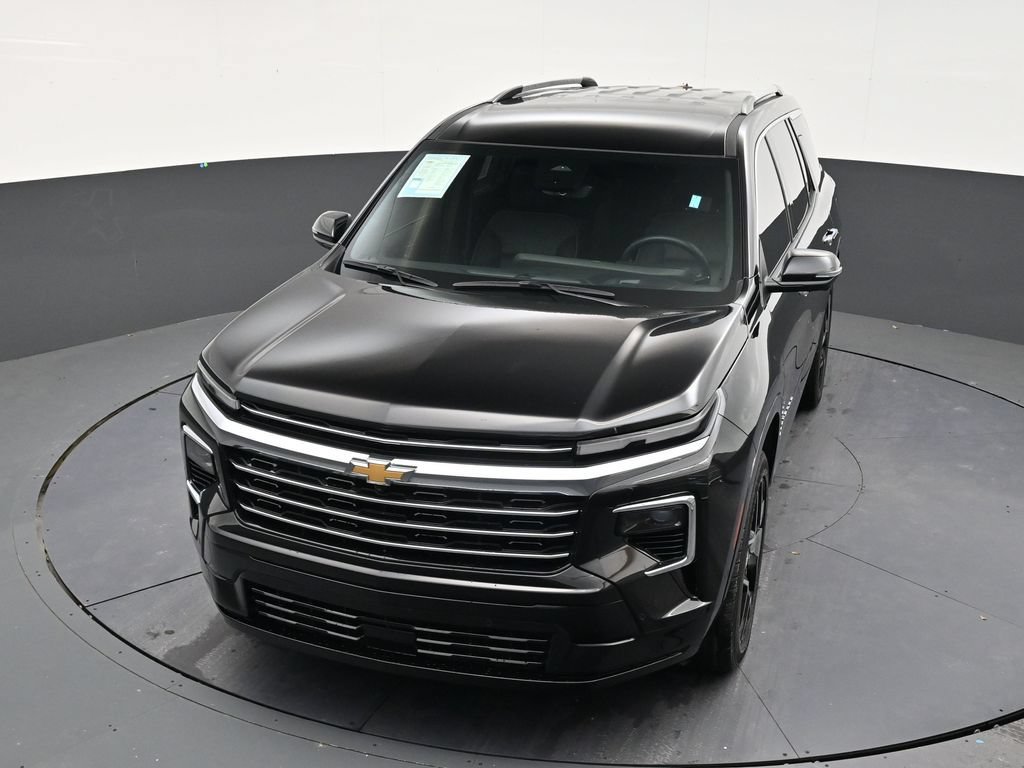 Used 2025 Chevrolet Traverse High Country FWD image 19