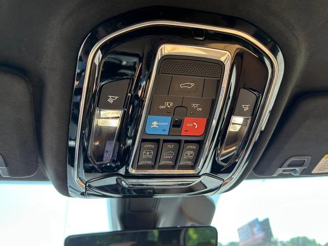 Used 2023 Jeep Grand Cherokee L Summit image 25