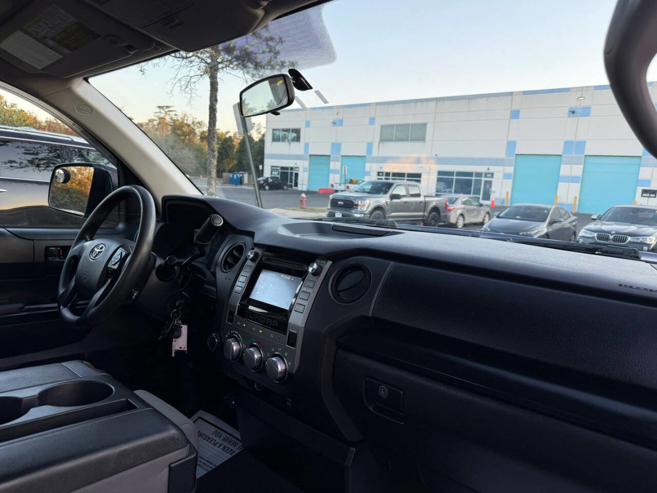 Used 2015 Toyota Tundra SR image 37