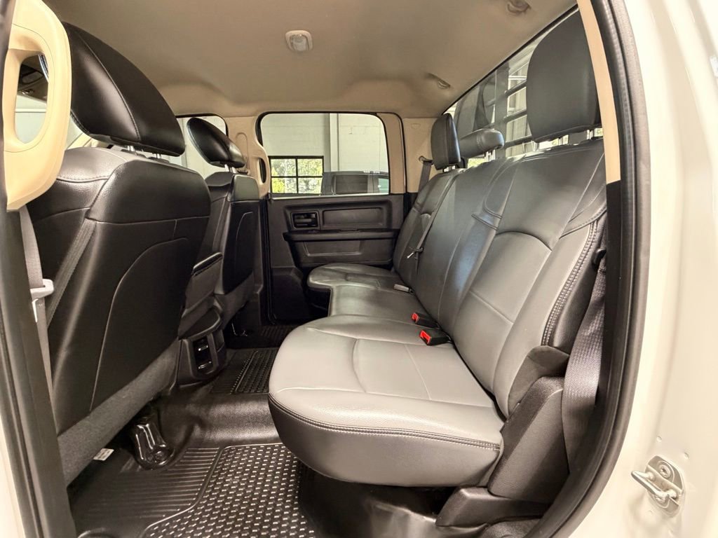 Used 2020 RAM 3500 Tradesman w/ Chrome Appearance Group AWD/4WD image 16