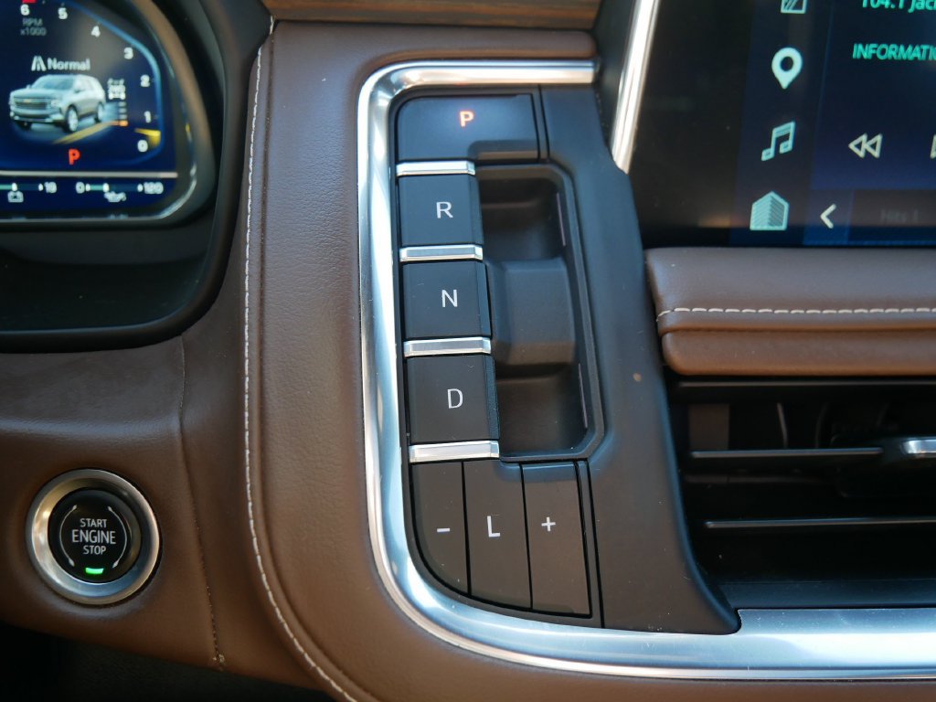 Used 2023 Chevrolet Suburban High Country AWD/4WD image 26