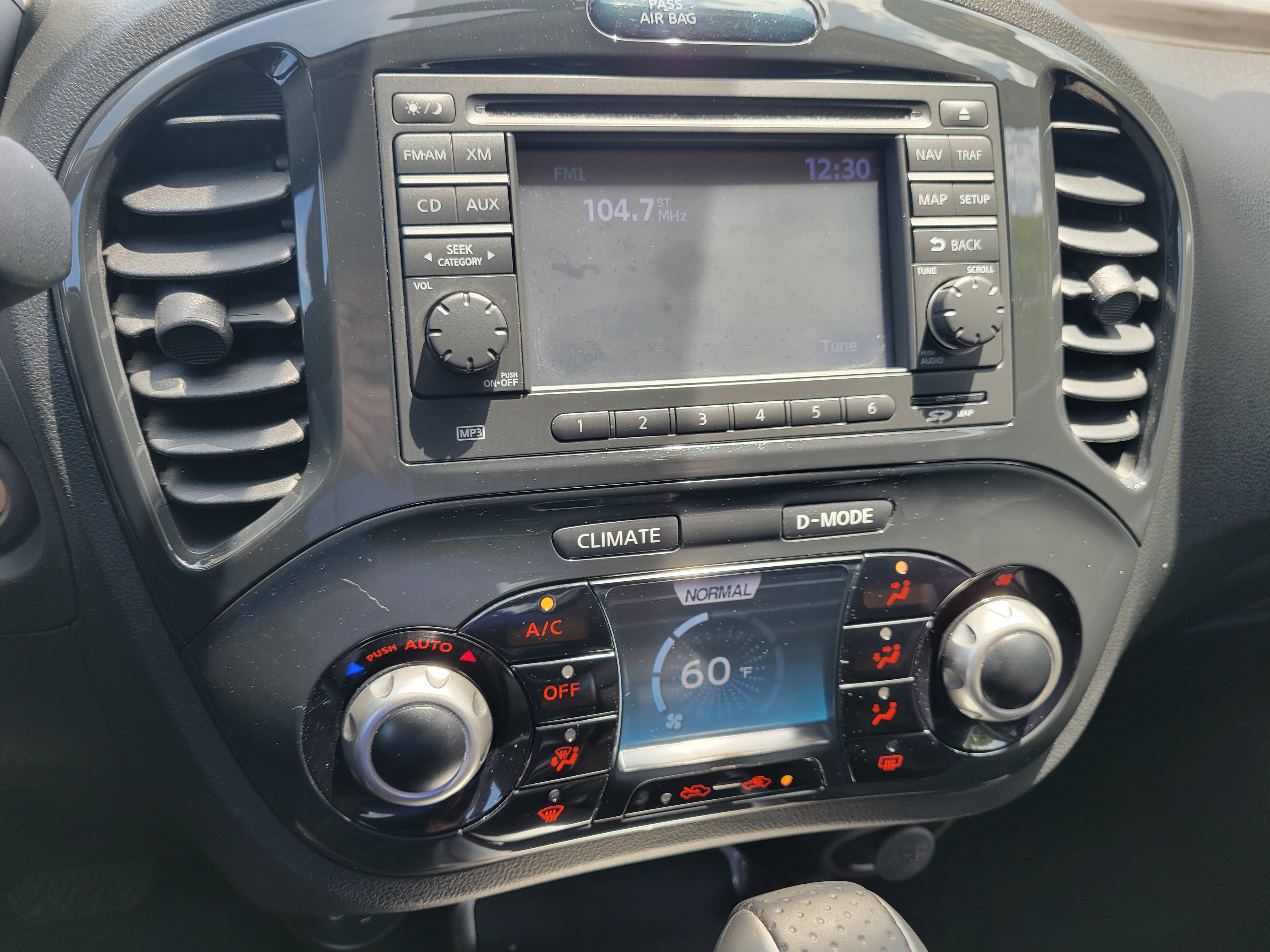 Used 2012 Nissan Juke SV w/ Chrome Pkg FWD image 16