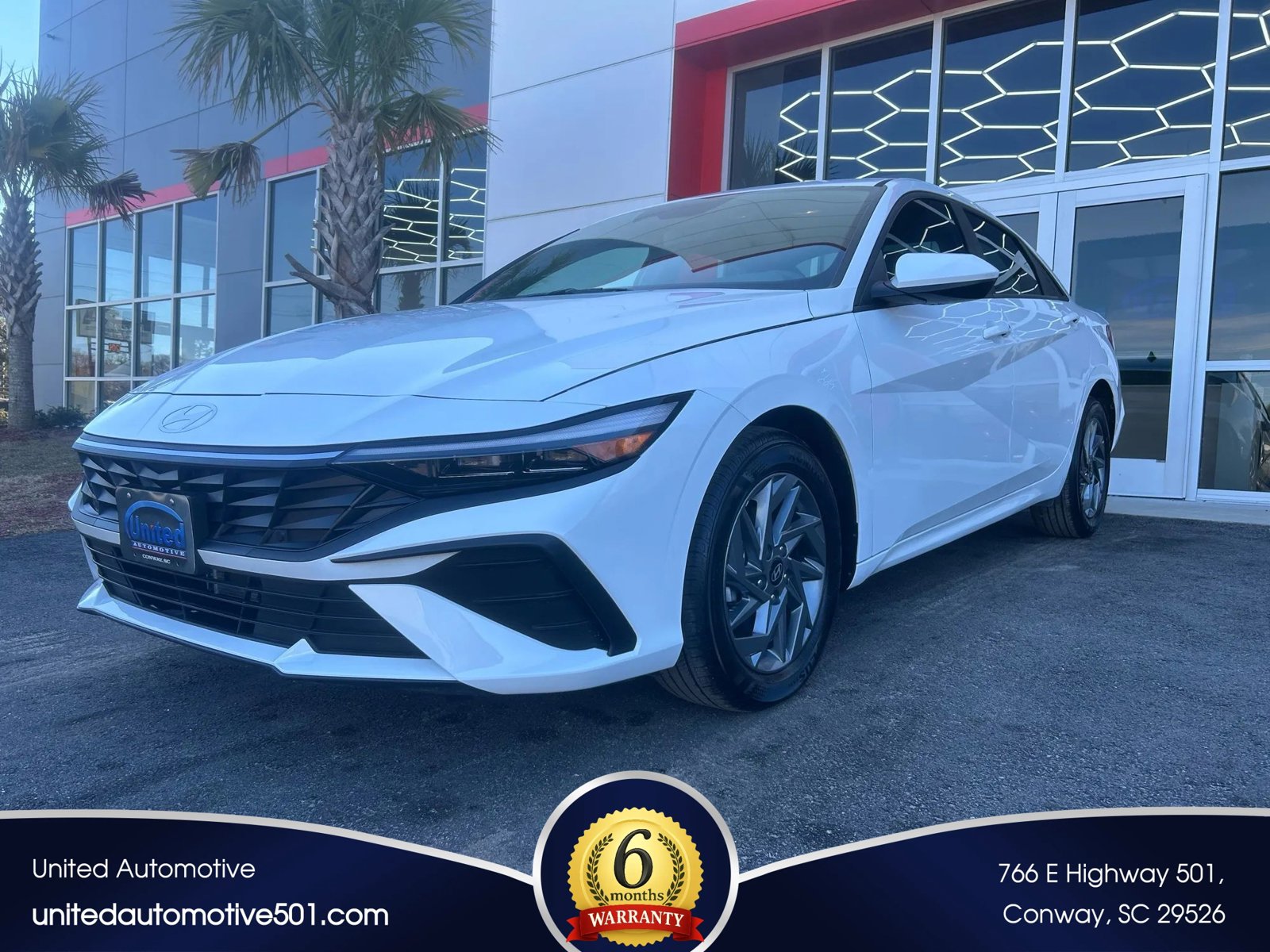 Used 2026 Hyundai Elantra Blue HEV 4D Sedan at image 1