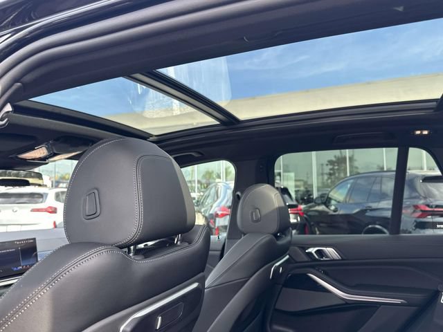 New 2026 BMW X5 xDrive40i w/ M Sport Package AWD/4WD image 11