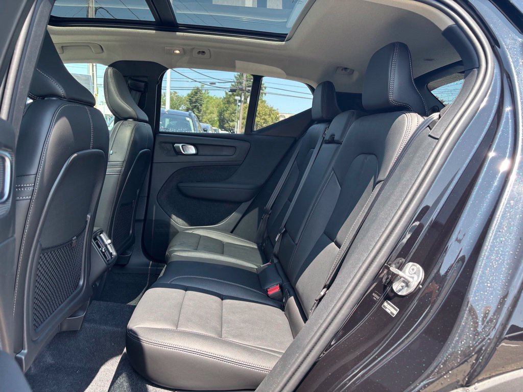 New 2026 Volvo XC40 B5 Plus w/ Protection Package Premier AWD/4WD image 16