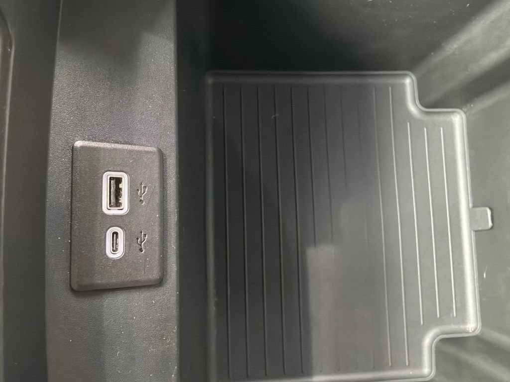 Used 2023 Chevrolet Suburban RST AWD/4WD image 23